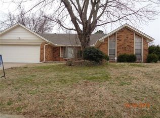 1204 Rockwood Dr, Edmond, OK 73013