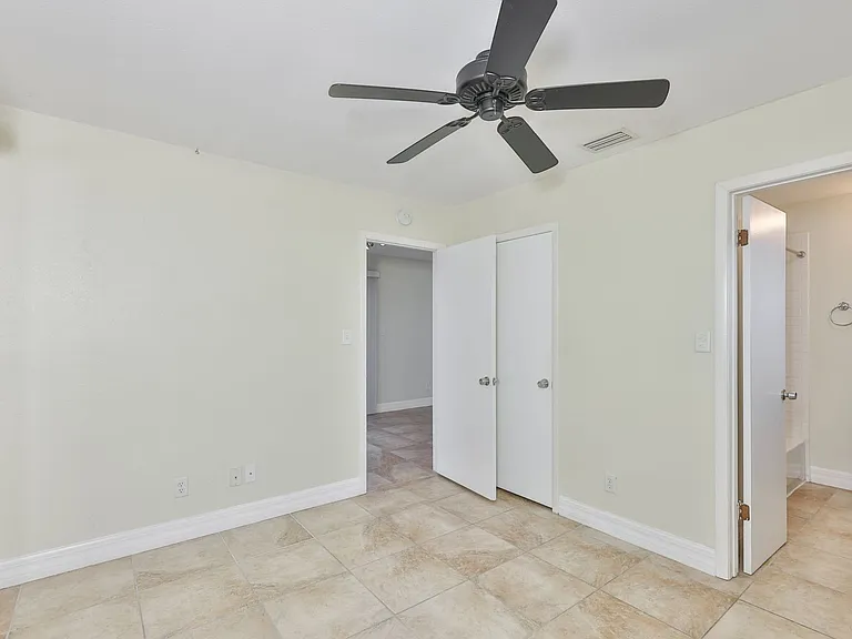 10220 Gulf Blvd #1 — Photo 21