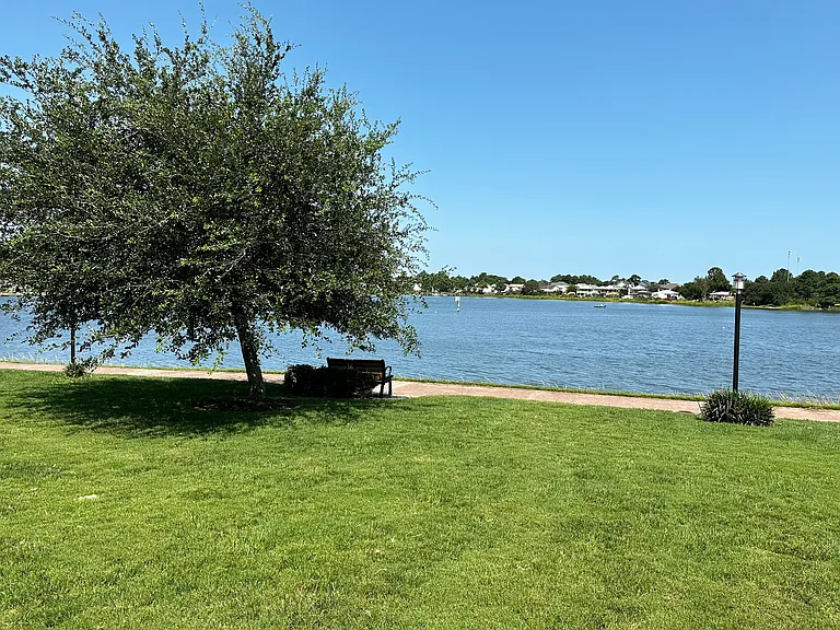 8300 Harbor View Ln — Photo 6