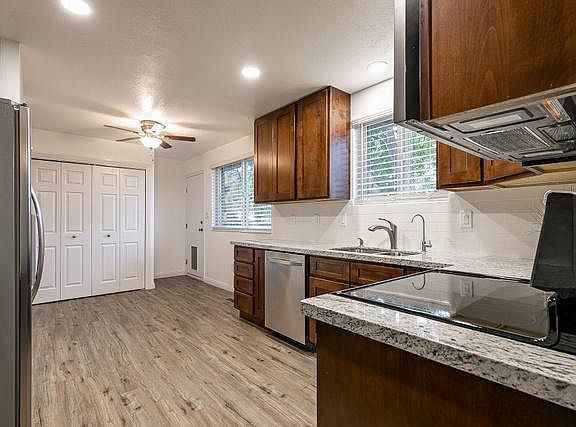 3rd image of 762 E Silver Sage Dr #117