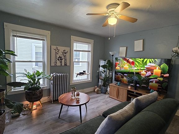 5th image of 16 Bellevue St
