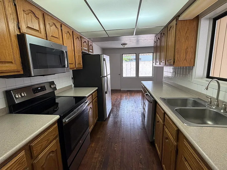 345 W 400 S — Photo 2