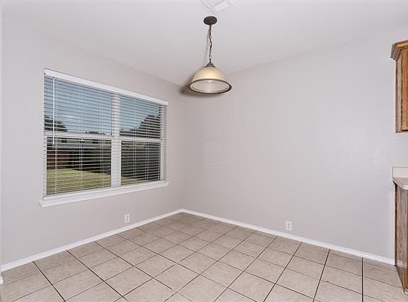 3rd image of 1813 Avon Dr