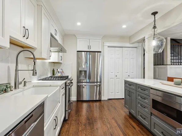 2 Spruce Run Unit 2, Ramsey, NJ 07446