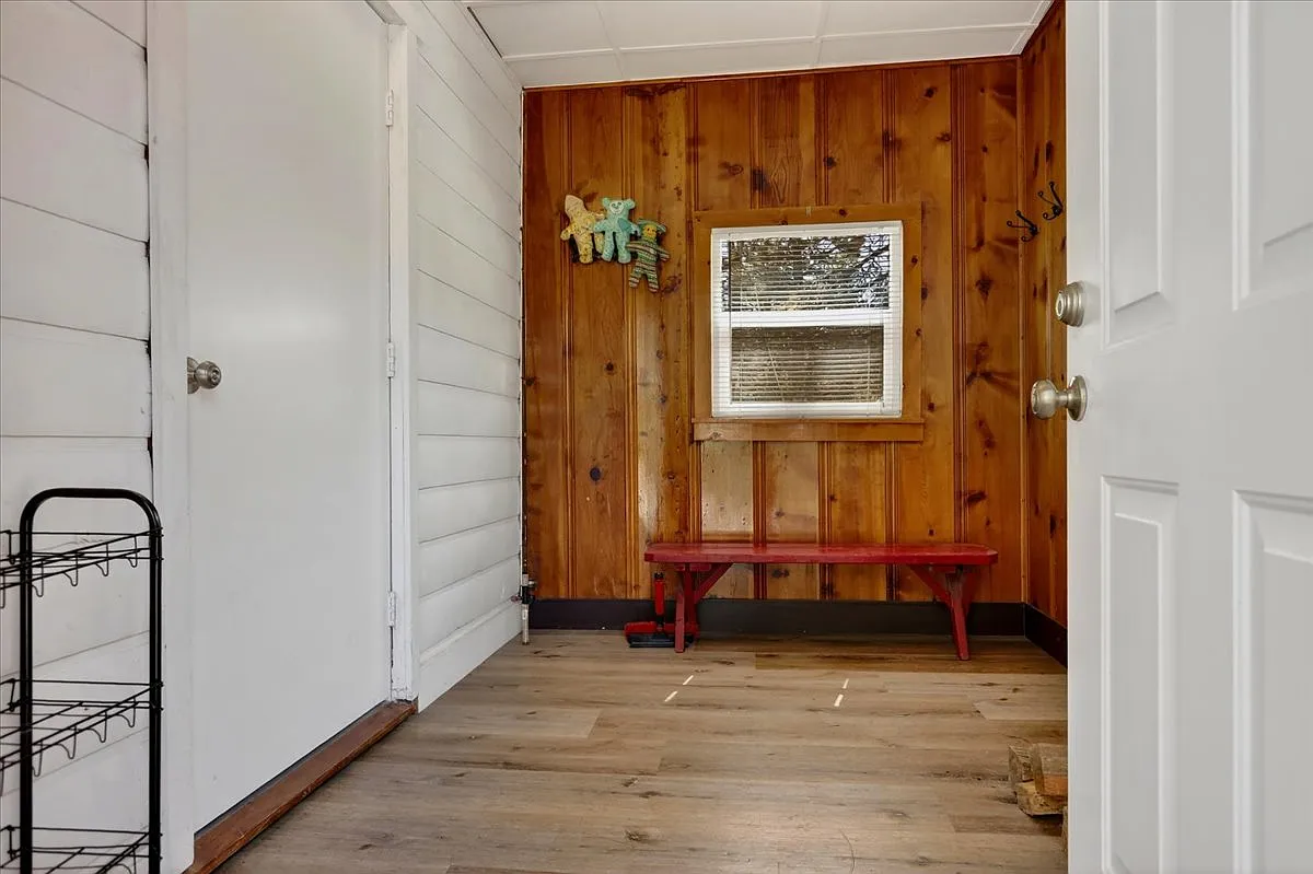 2 bed, 1080 sqft, $2,100 — Photo 3
