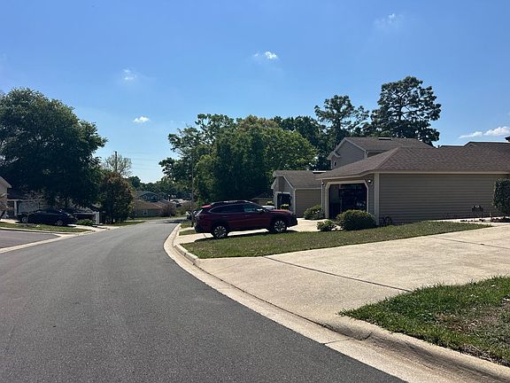 4th image of 558 Portland Cir