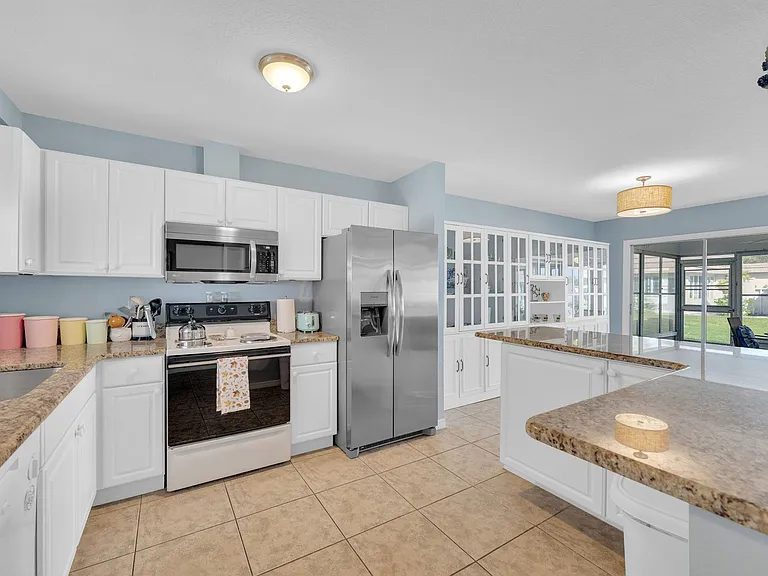 2401 Riverbluff Pkwy #V-240 — Photo 44