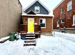 23 Raymond St, Ottawa, ON K1R7A1