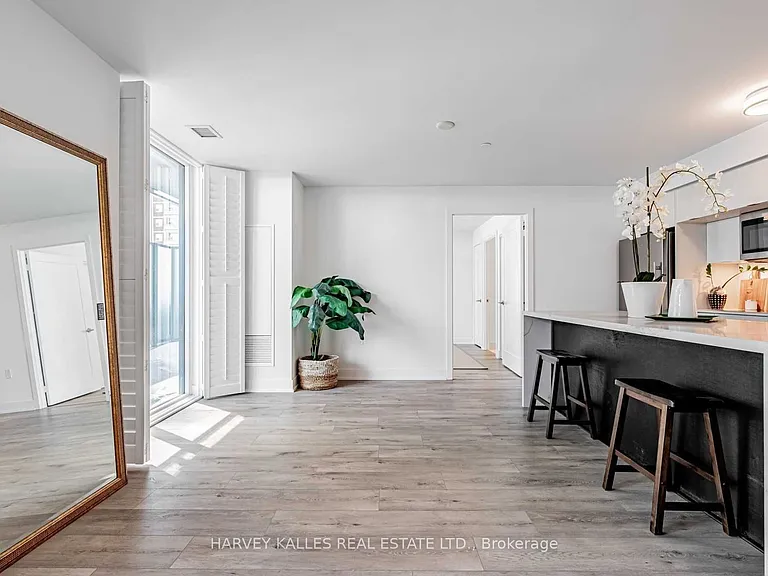 575 Bloor St E #505 — Photo 3