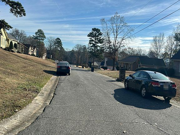 5th image of 835 Pagewood Dr