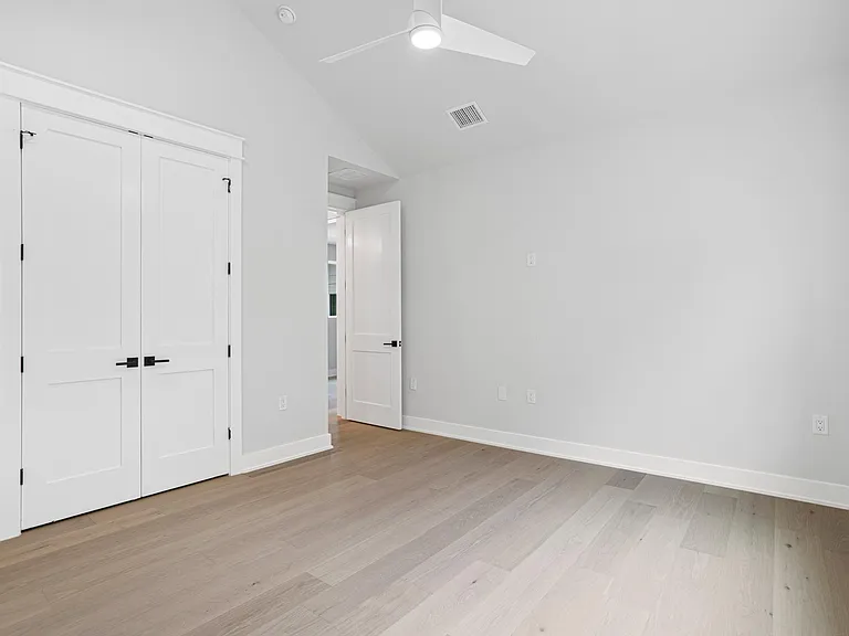 6116 Friendswood Dr — Photo 16