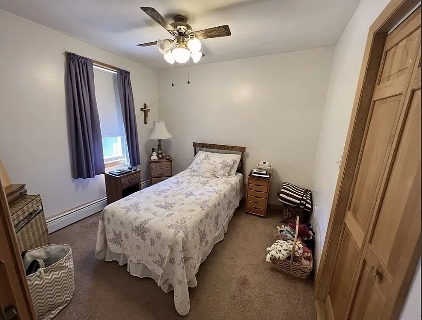 3 bed, 999 sqft, $3,900 — Photo 4