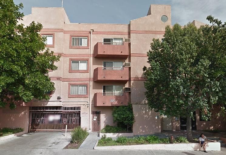 1st image of 810 Fedora St