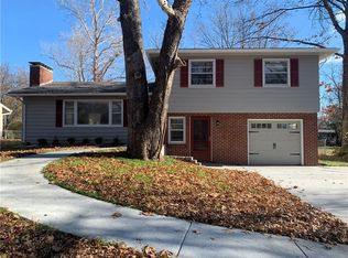 2014 Clifton Ct, Lawrence, KS 66046