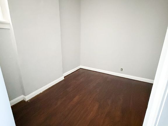 3rd image of 4455 S 38th St
