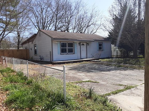 3rd image of 7706 Vernon Pl