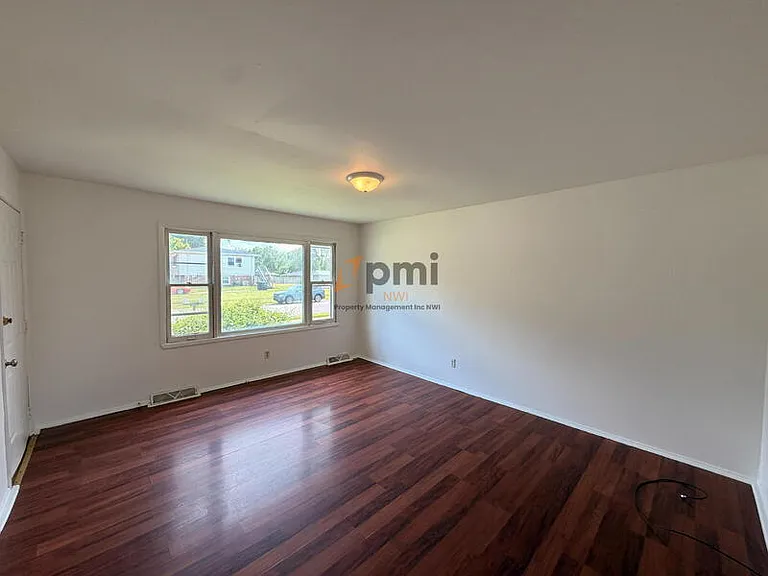 5588 Tulip Ave — Photo 2