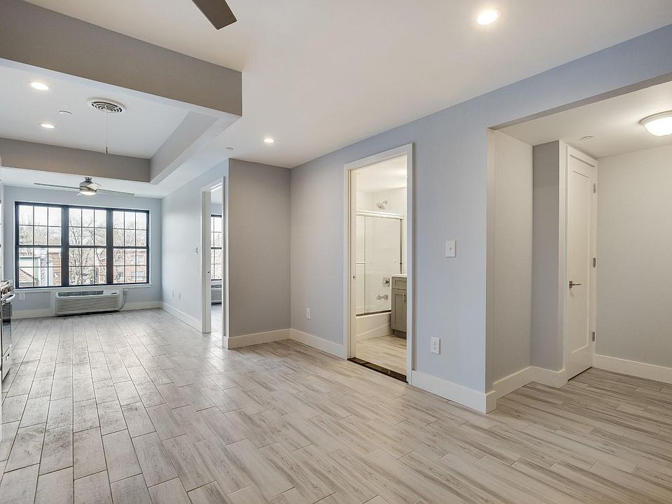 1st image of 214-18 41st Ave #3C