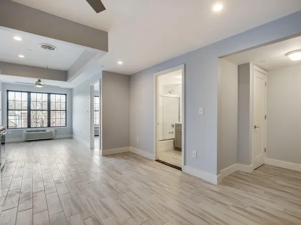 214-18 41st Ave #3C, Bayside, NY 11361