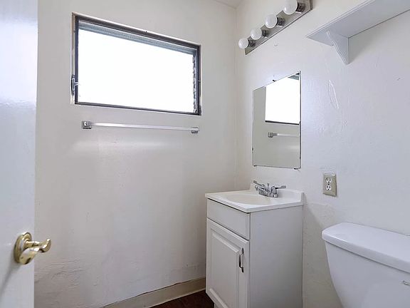3rd image of 2311 Union St #B