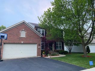 2348 Middlebury Dr, Aurora, IL 60503