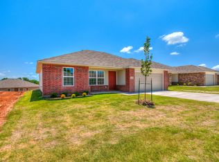 1901 Twisted Oak Ct, Shawnee, OK 74804