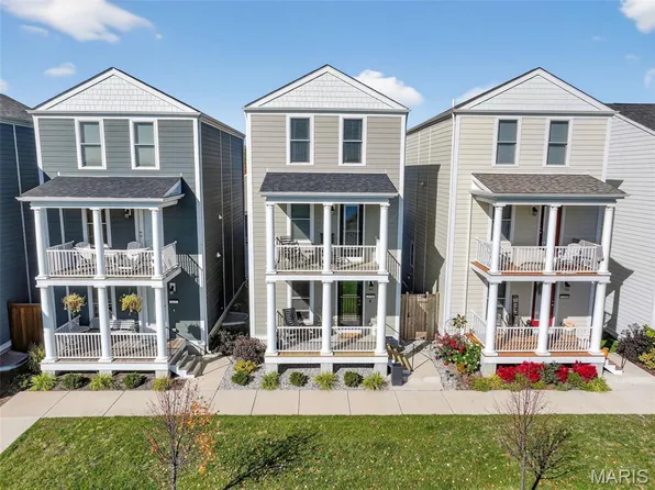 3136 Pirogue Way St, Saint Charles, MO 63301