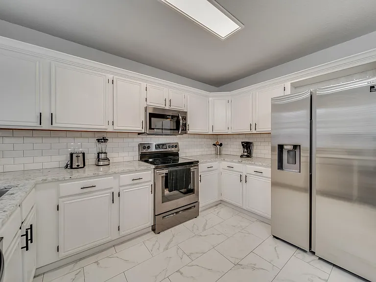 843 Sonora Ln — Photo 29