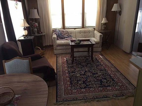 5th image of 1368 Nettles Blvd