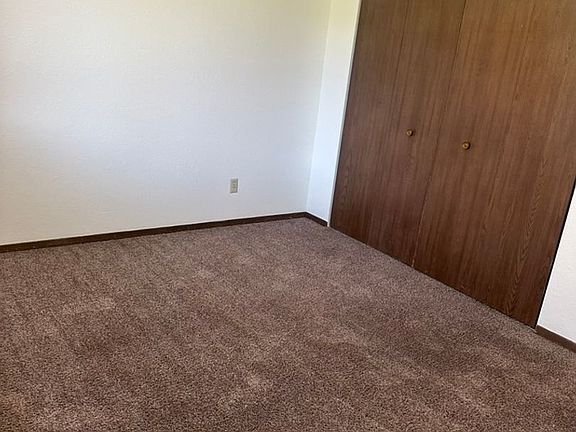 5th image of 843 Driftwood Dr APT 2