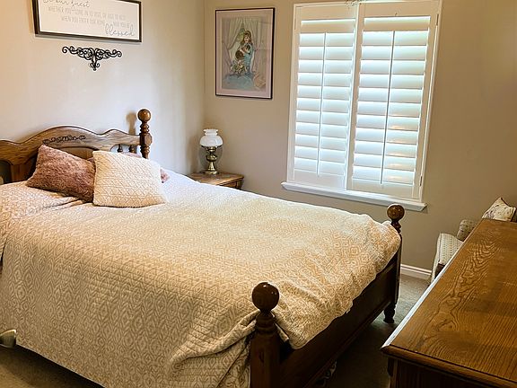 Upstairs Bedroom 2