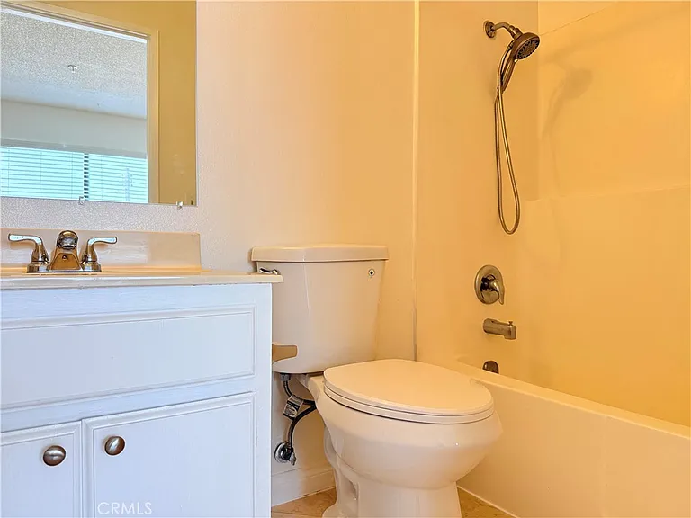 418 N 1st St #A — Photo 22