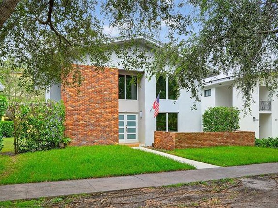 1st image of 537 Menendez Ave #0