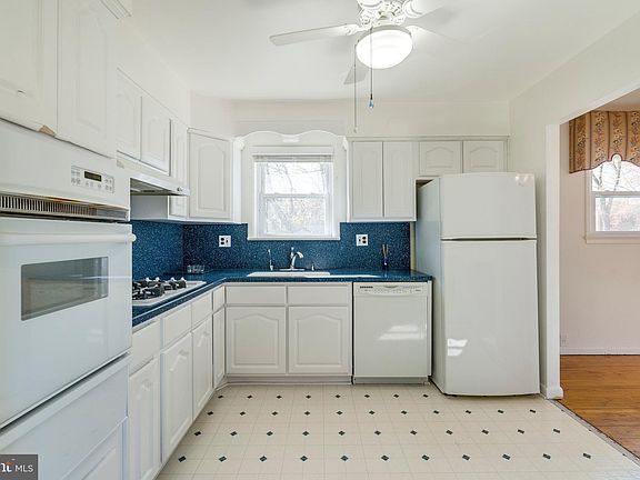 4th image of 8011 Daniel Dr