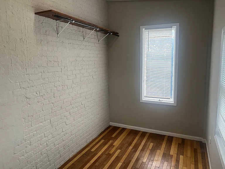 3100 N Western Ave — Photo 7