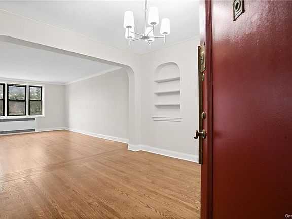 2nd image of 69-40 Yellowstone Blvd #609