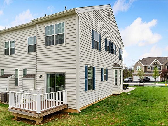5th image of 301 Redclover Ln