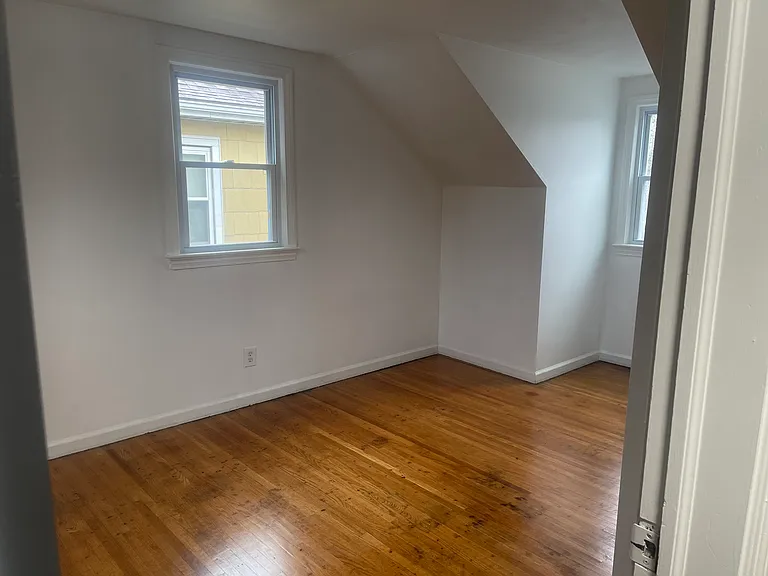 594 Mount Read Blvd — Photo 10