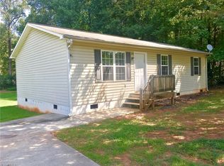 270 Garden Dr, Lexington, NC 27292