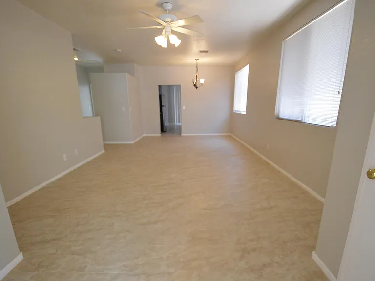 10131 Sparrow Ridge Ave — Photo 2