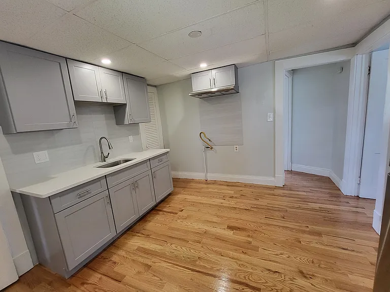 71 Middlesex St #2 — Photo 7