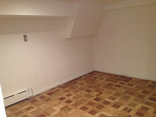 Rented by Manhattan Property Group | media 62