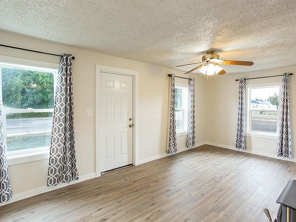 5th image of 18622 E Riverway Ave