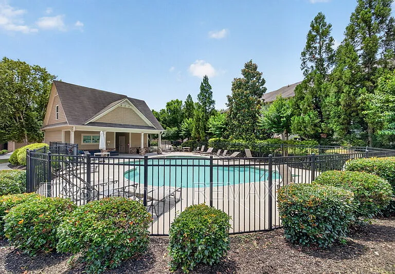 1572 Lenox Overlook Rd — Photo 43