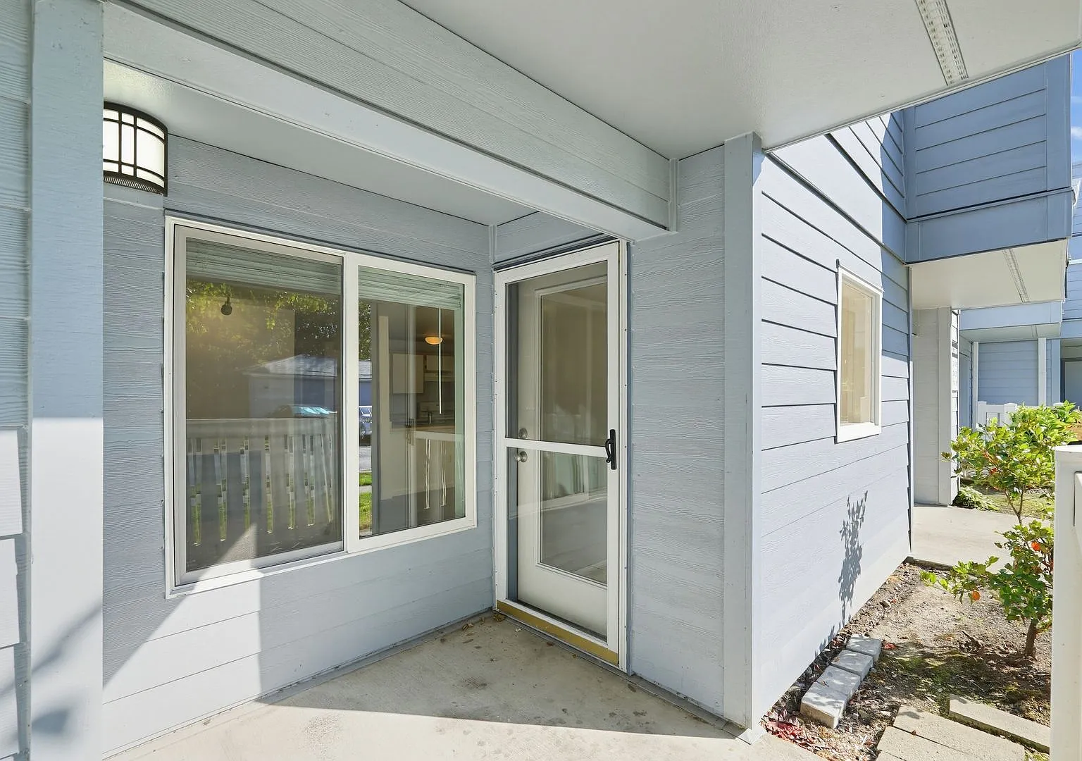 2 bed, 2.0 bath, 1010 sqft, $1,595 — Photo 3