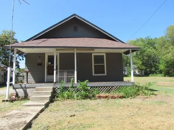 1123 N School St, Augusta, KS 67010