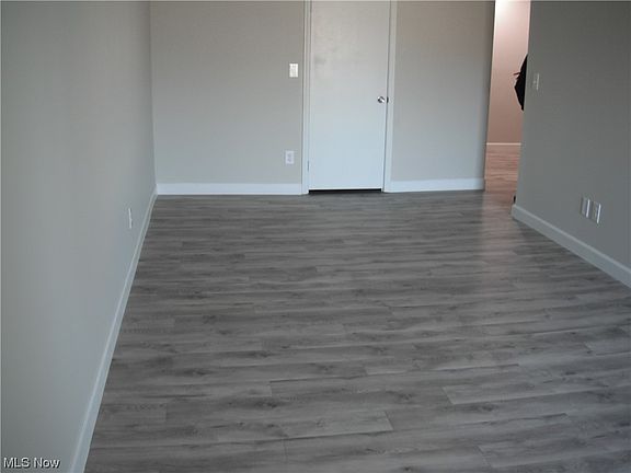 3rd image of 2021 King James Pkwy APT 301