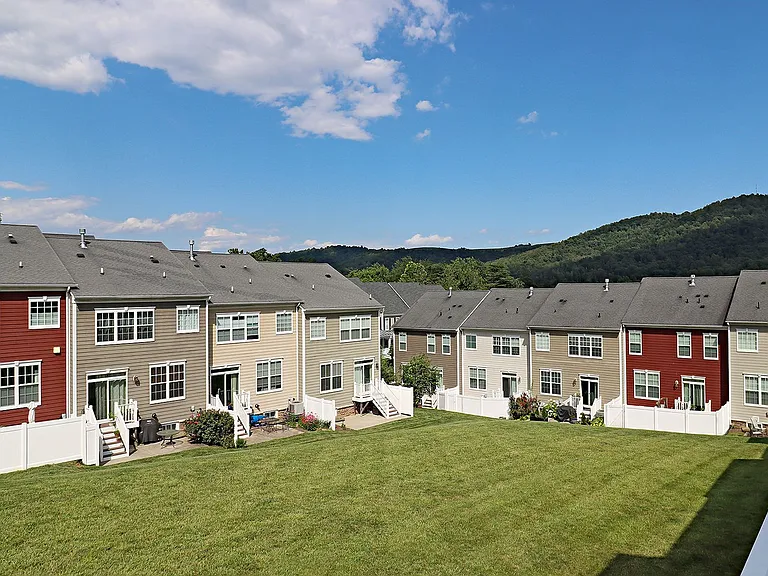 2097 Avinity Loop — Photo 19