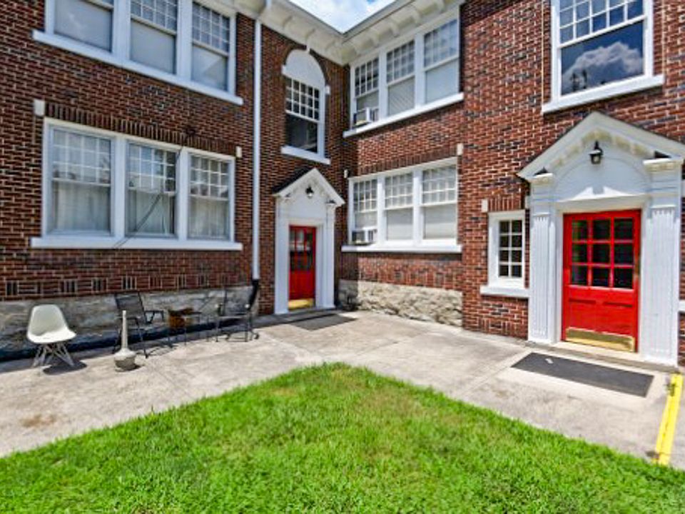 1st image of 804 Walker St APT 9