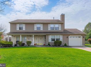 5 Cameron Ct, Clementon, NJ 08021